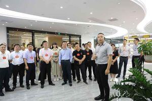 热烈欢迎广东省人大常委会2023年全国人大代表一行莅临云博在线注册_云博（中国）集